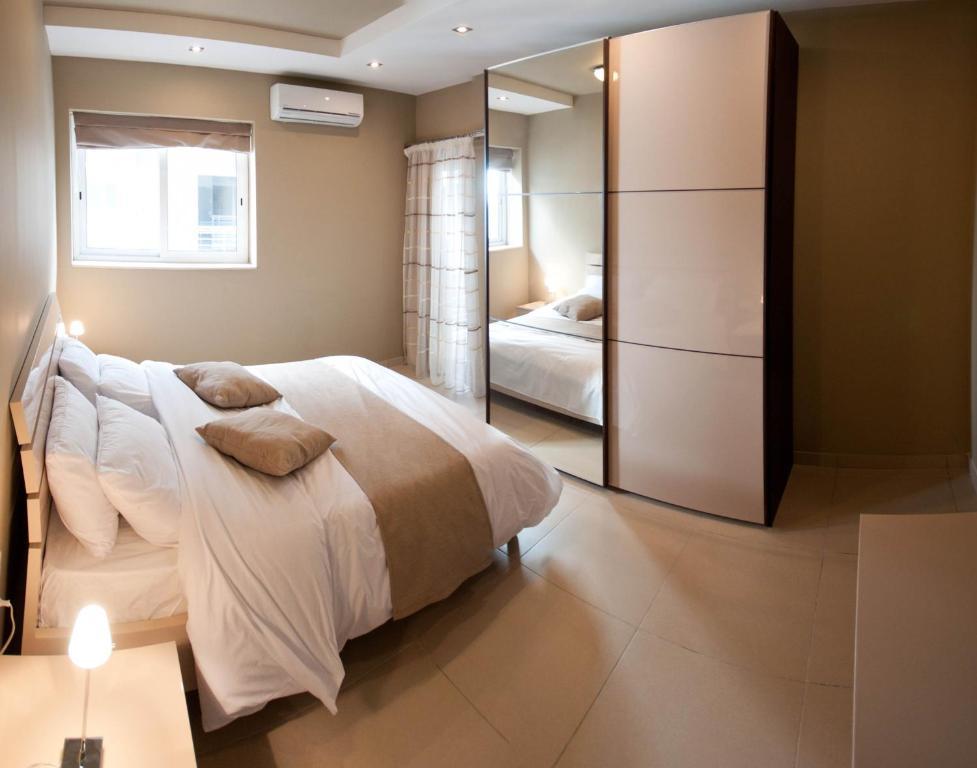 Depiro Apartment *