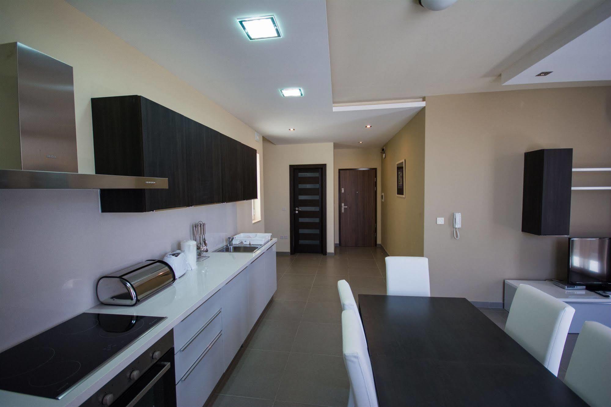 Depiro Apartment *